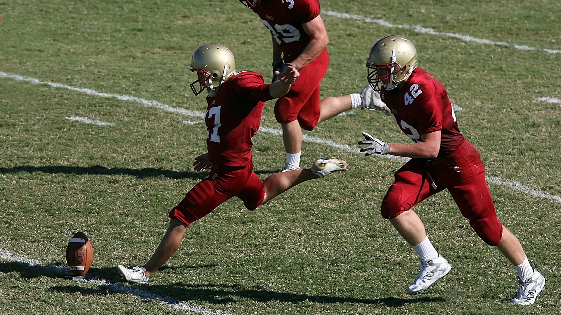 九游体育平台-骑士强行终结雄鹿王朝，布克东决关键战接管比赛改写历史