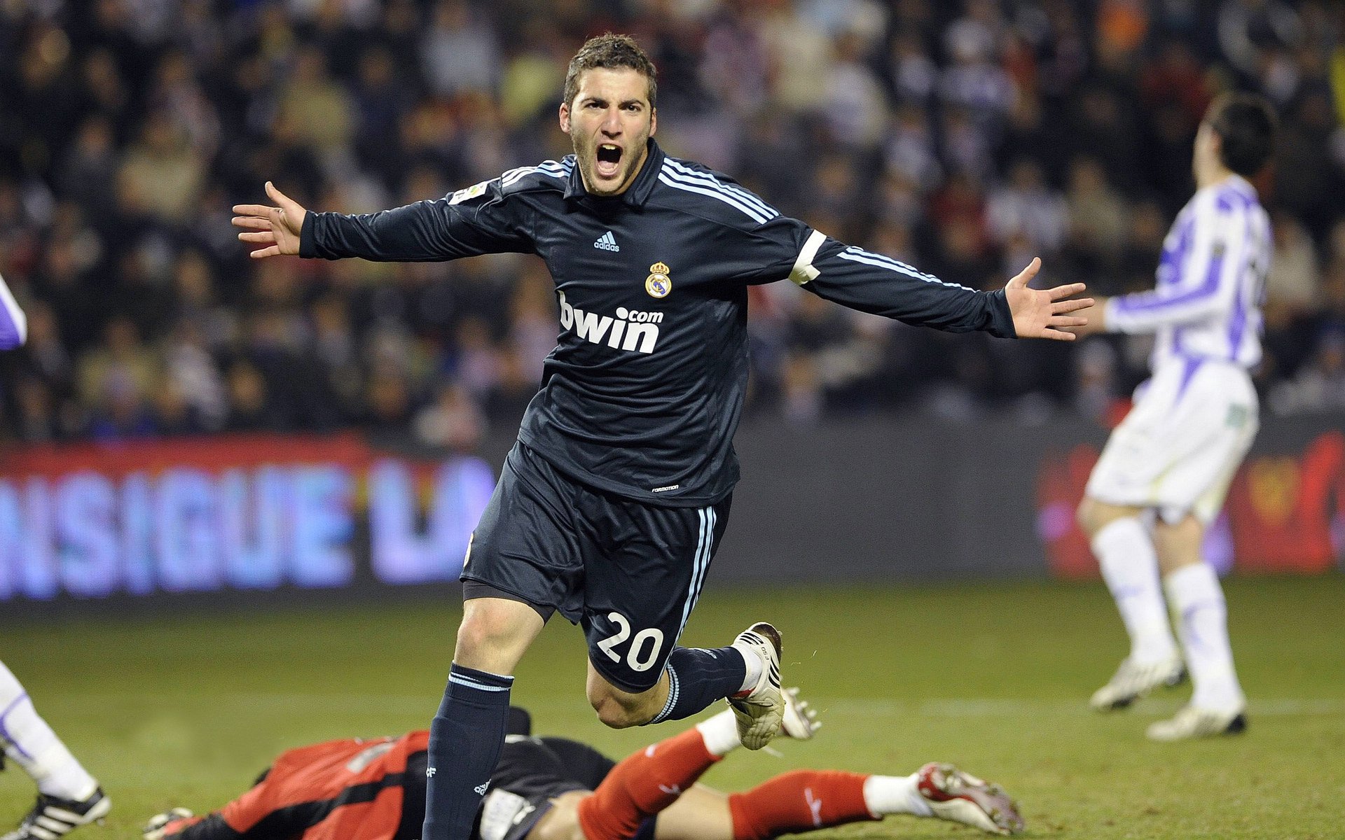 九游娱乐官方-班凯罗，麦迪逊花园的新心跳—尼克斯最后时刻险胜快船启示录